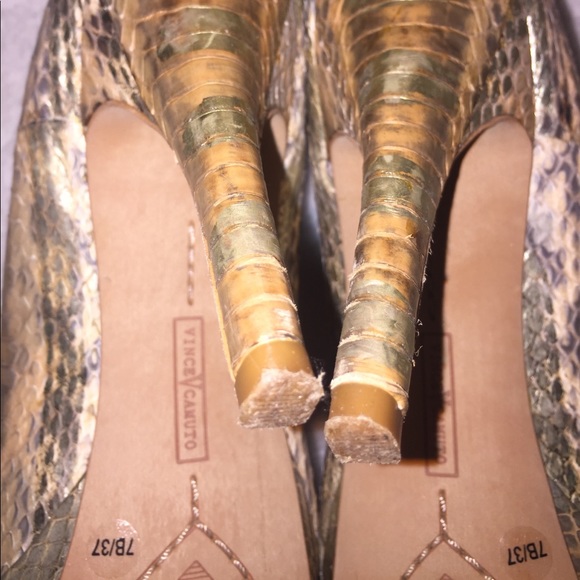 Vince Camuto Renees2 Peep Toe Platform Heels - Picture 6 of 8